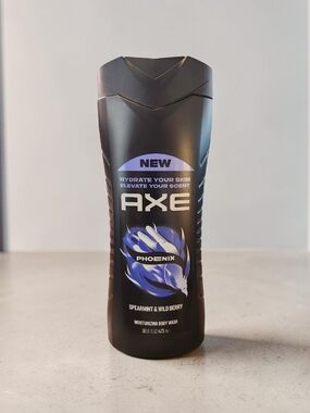 AXE Phoenix Moisturizing Body Wash for Men - Black with Blue Accents